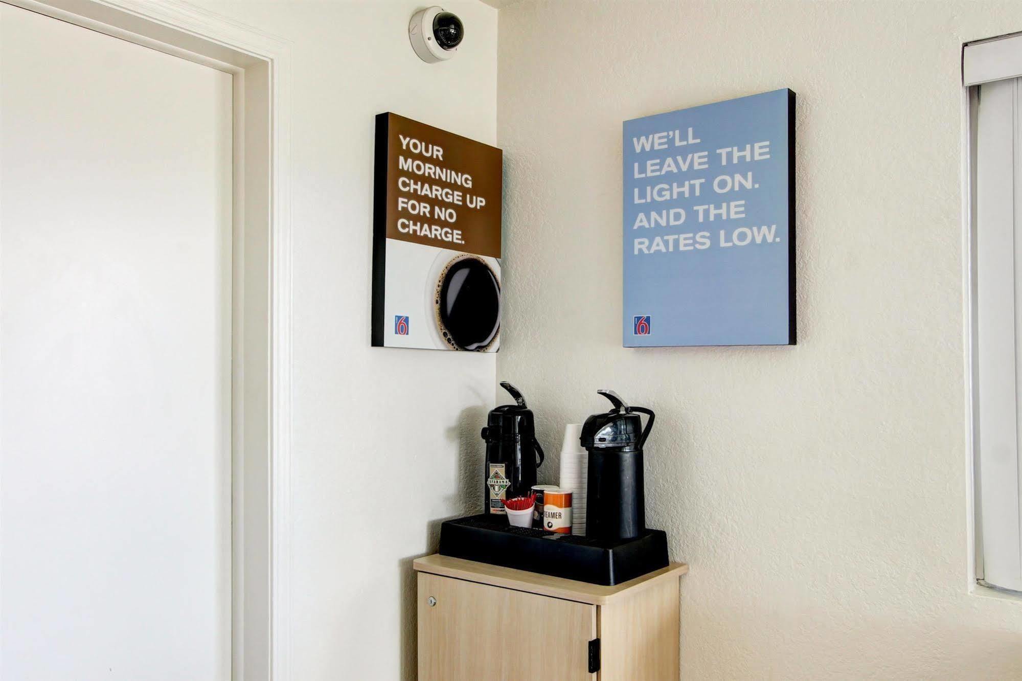 Motel 6-Denver, Co - Airport Экстерьер фото