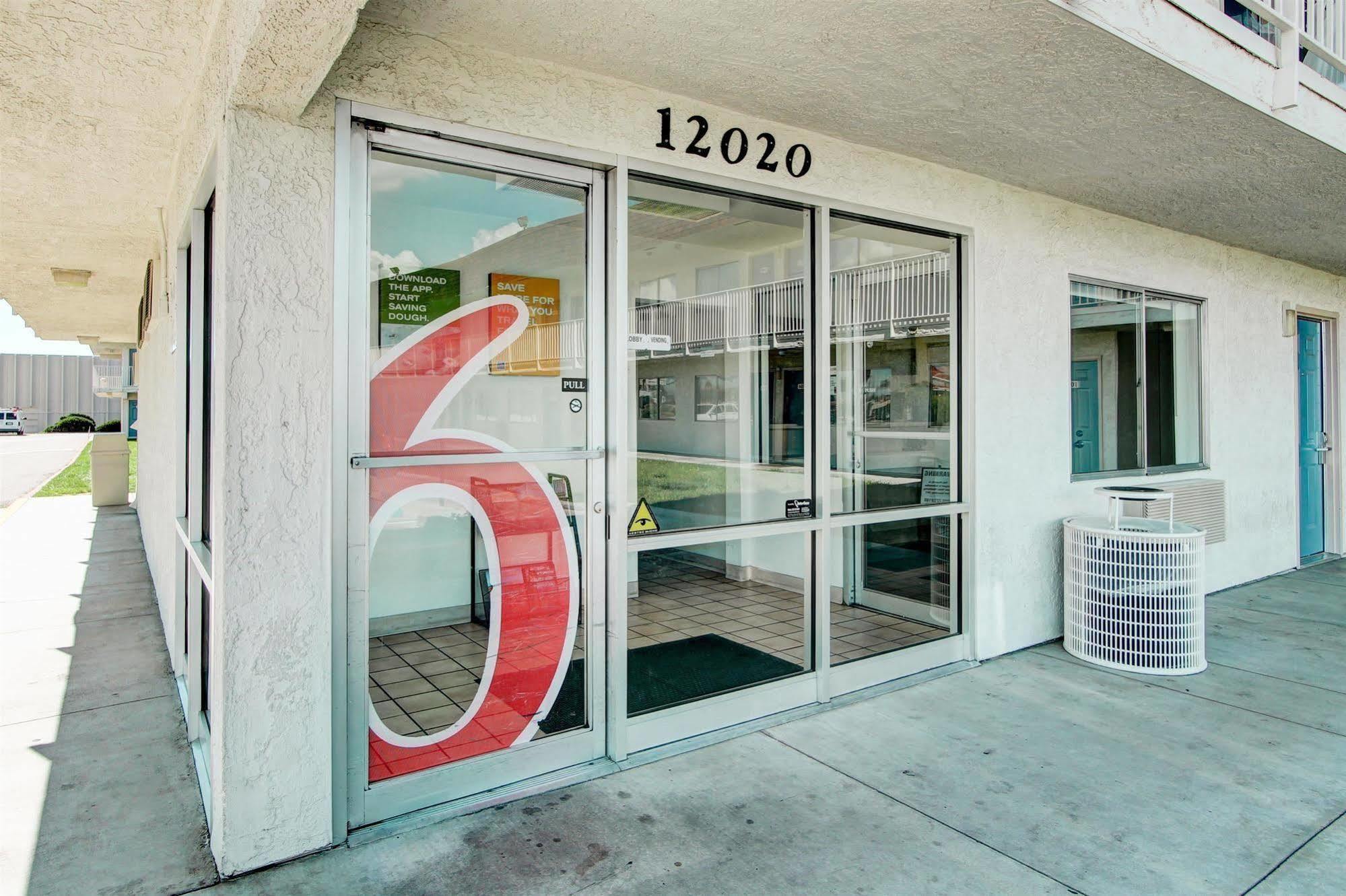 Motel 6-Denver, Co - Airport Экстерьер фото